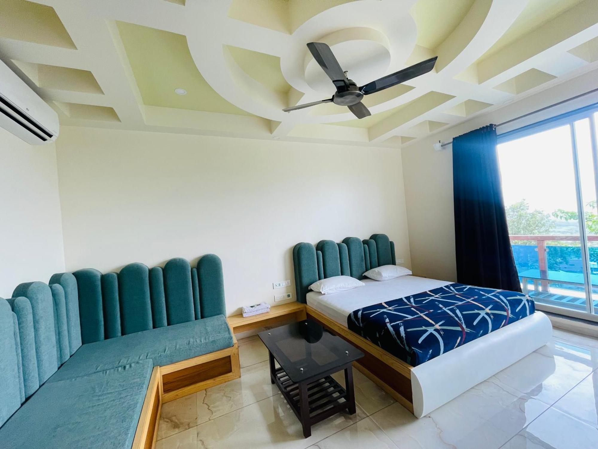 Natural Resort Panhala Exterior photo