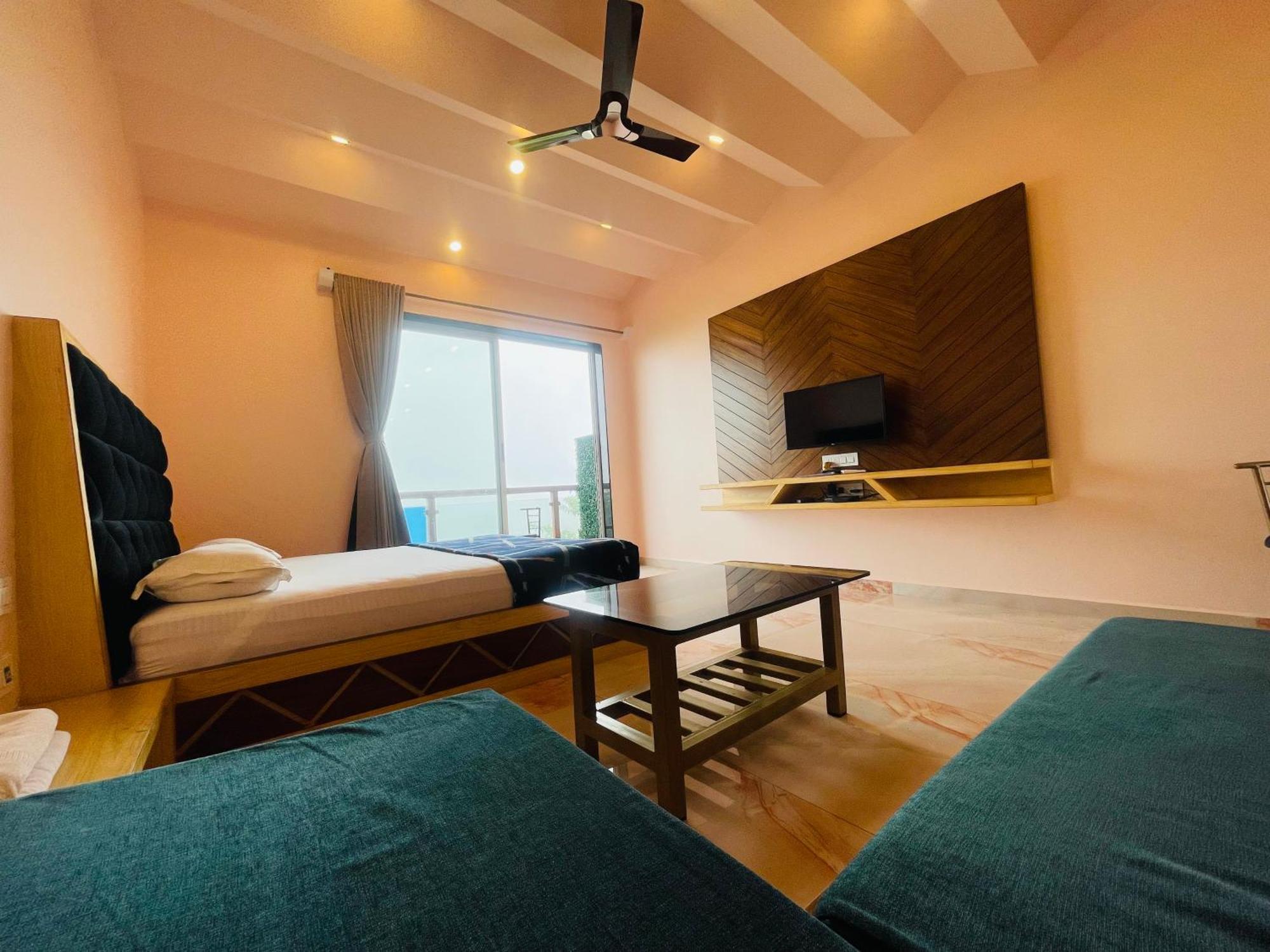Natural Resort Panhala Exterior photo