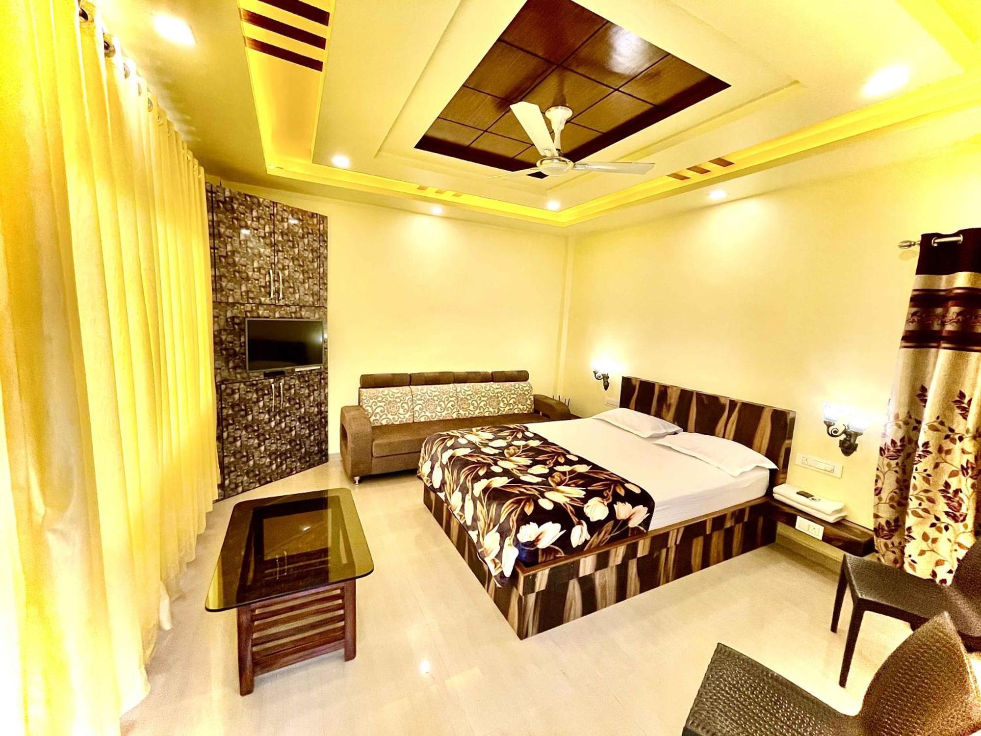 Natural Resort Panhala Exterior photo
