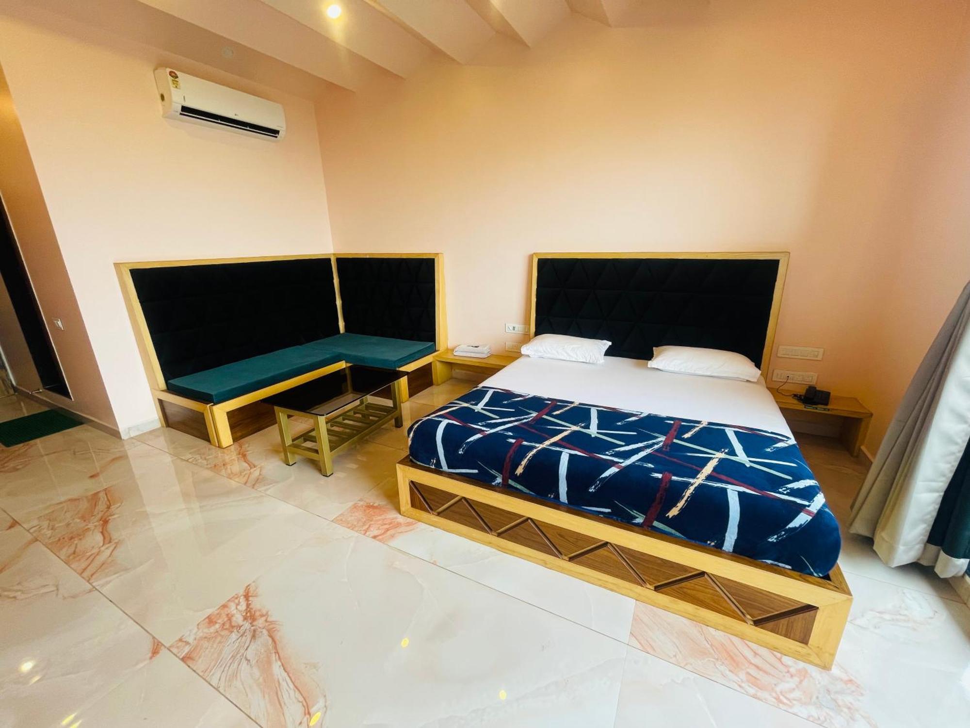 Natural Resort Panhala Exterior photo