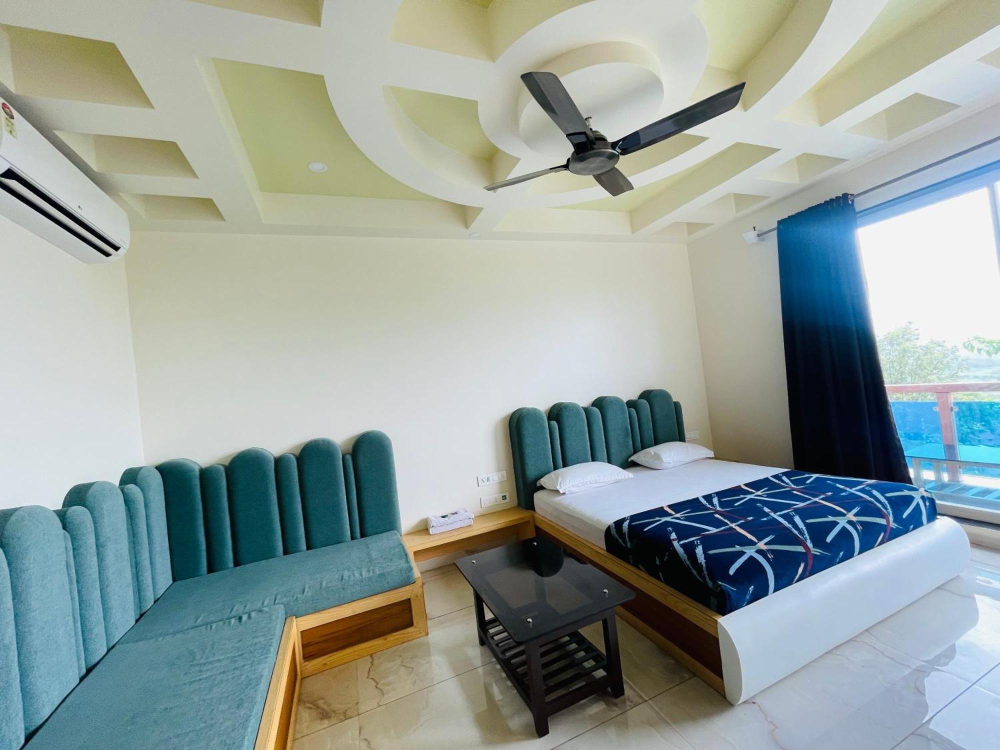 Natural Resort Panhala Exterior photo