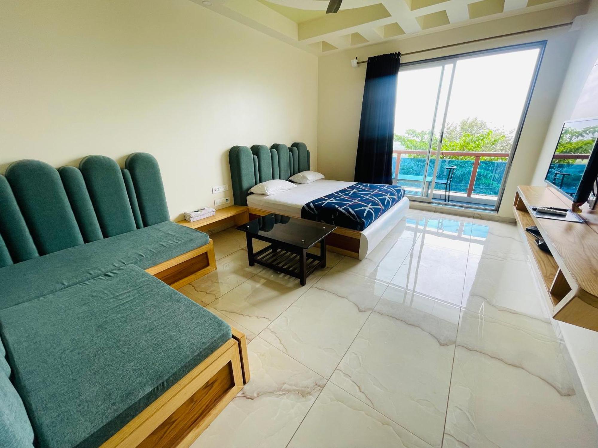 Natural Resort Panhala Exterior photo