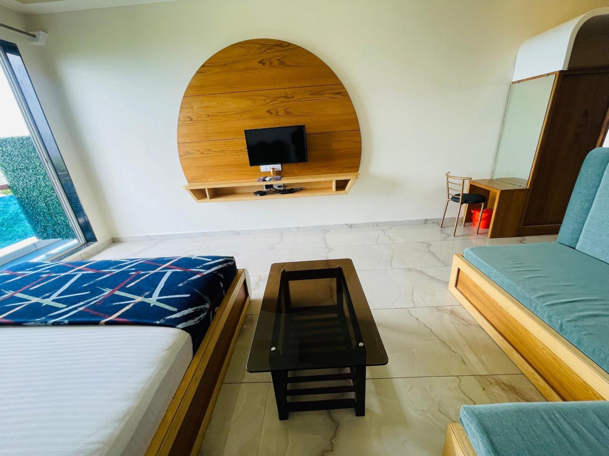 Natural Resort Panhala Exterior photo