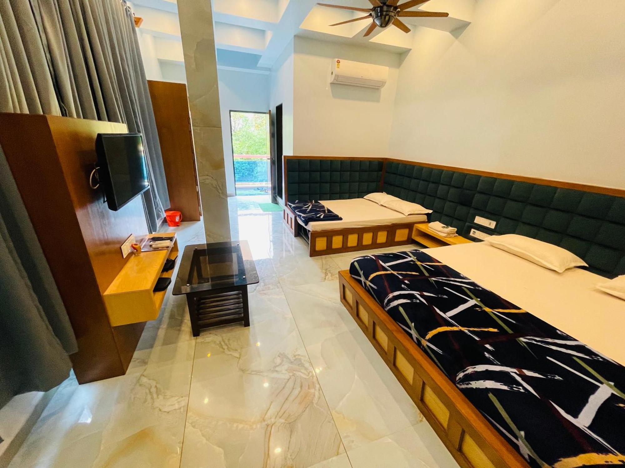 Natural Resort Panhala Exterior photo